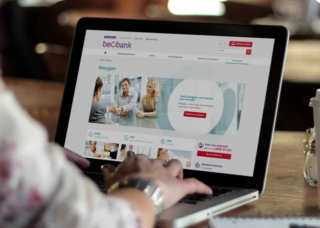 Beobank website on laptop